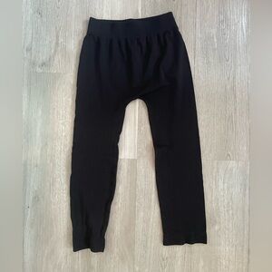 NWOT Nikibiki Black Capri Lounge High Waisted Leggings One Size